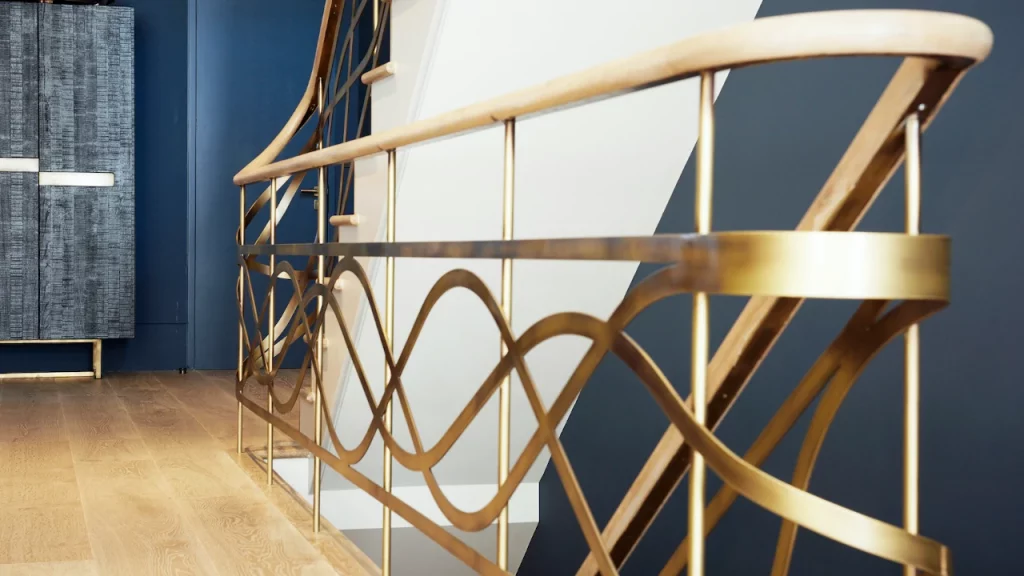 Modern staircase railing designs: what role do they play in the overall design?