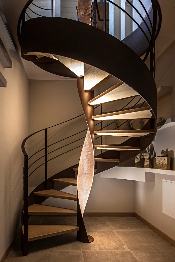 L'illuminazione delle scale interne moderne
