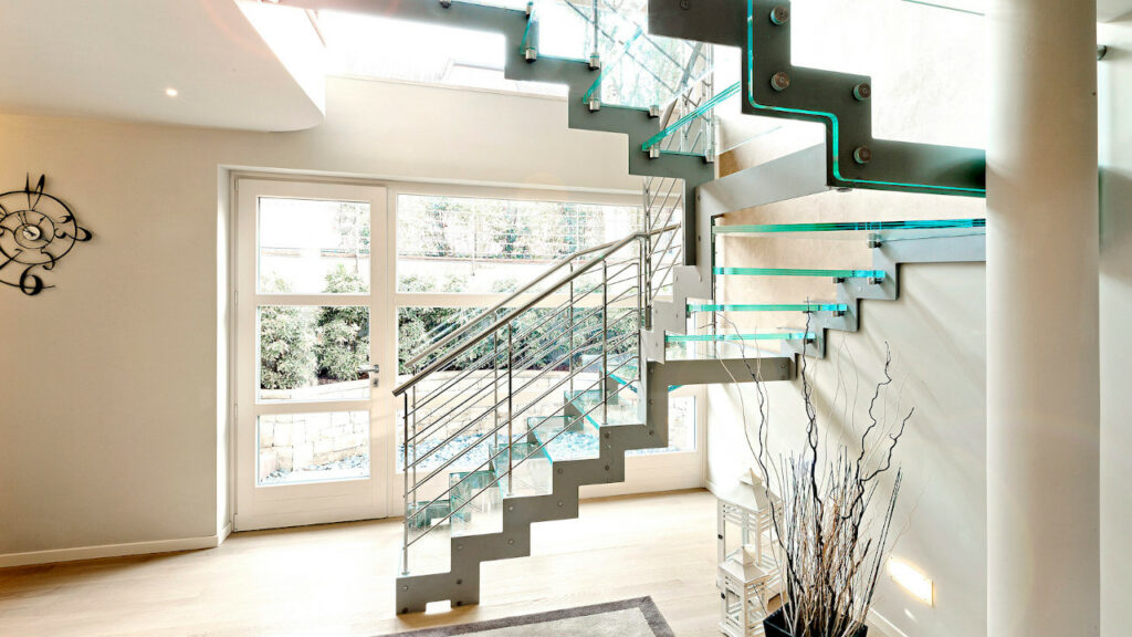Glass staircase railings