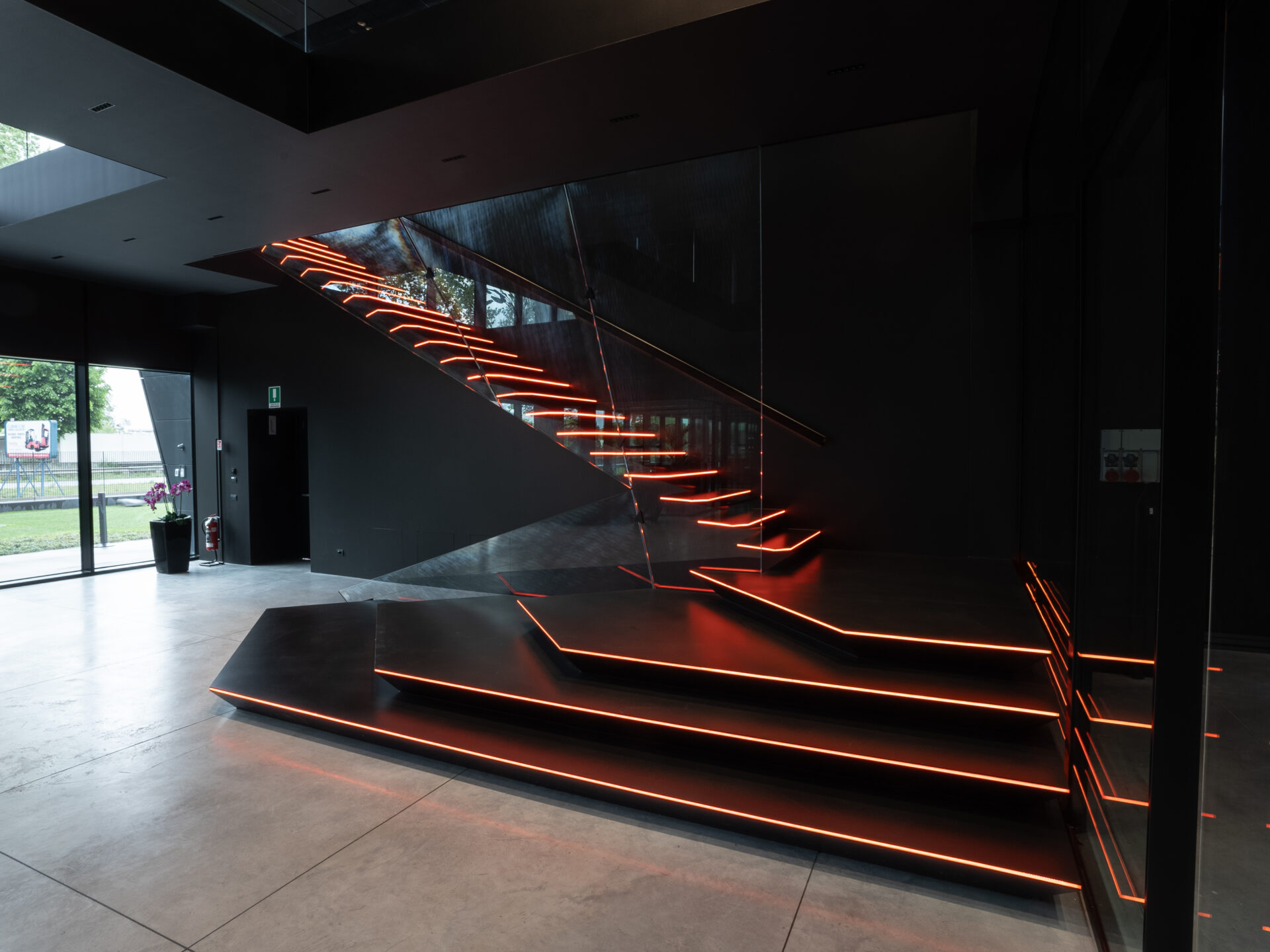Dark Staircase scale moderne interne