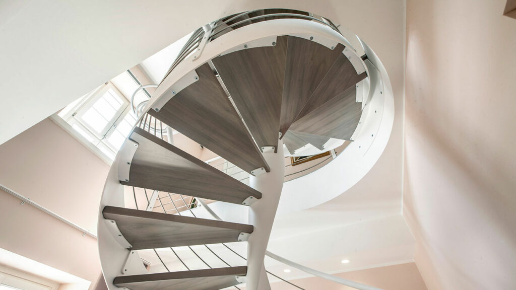 Discover Officine Sandrini's oak staircase